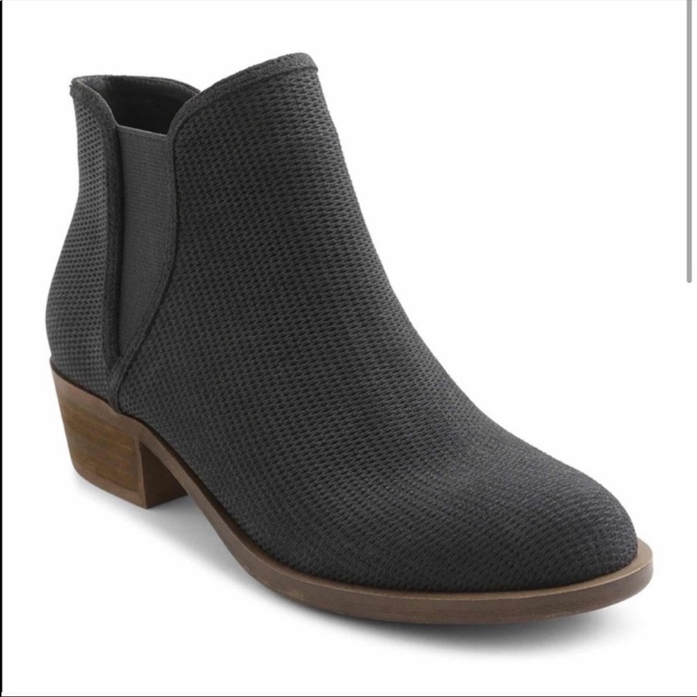 Kensie Low Ankle Boot
